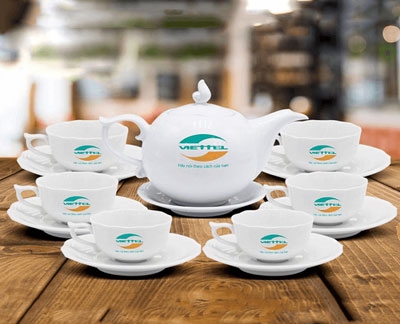 Lựa chọn mua ấm trà trắng in logo ở đâu uy tín, chất lượng cao