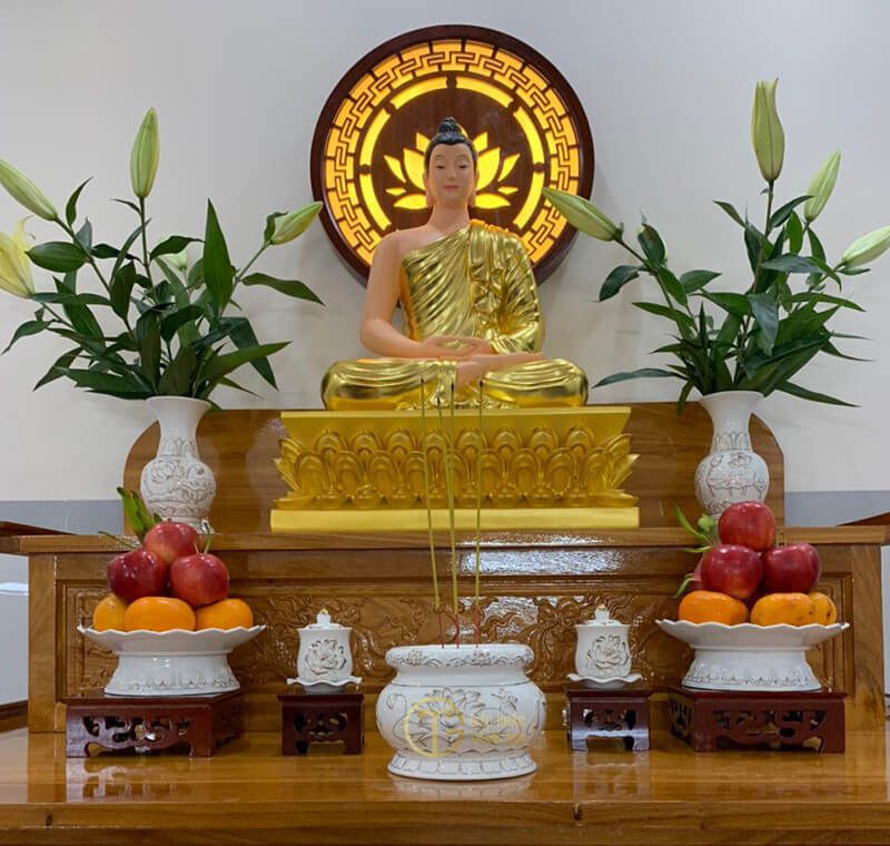 Tượng Phật phải được đặt trên bàn cao