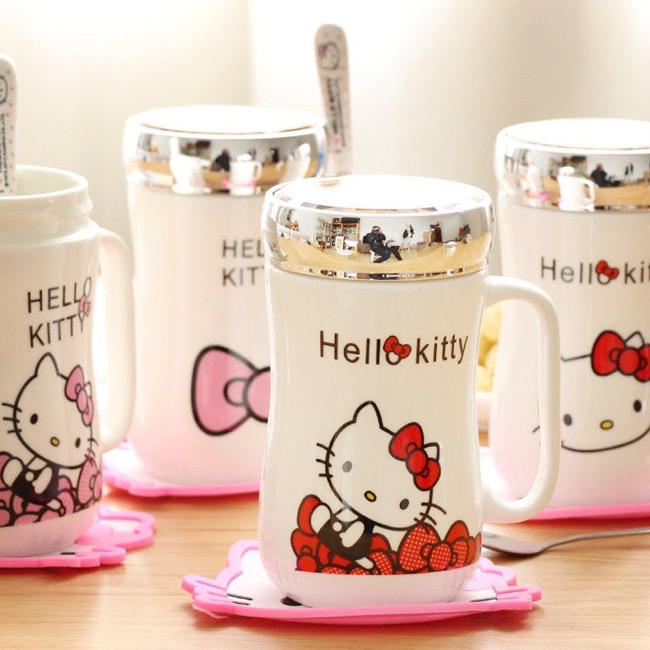 Đốn tim chị em với chiếc cốc Hello Kitty dễ thương