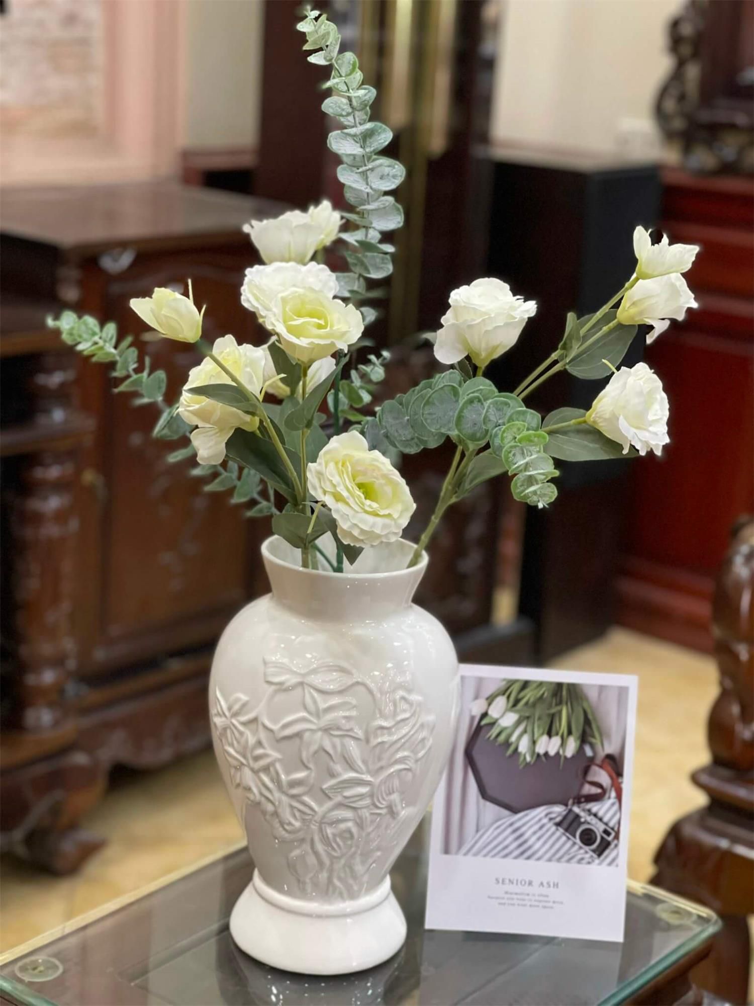 Nơi bán những mẫu lọ cắm hoa bằng gốm men trắng đắp nổi bát tràng không thể bỏ qua