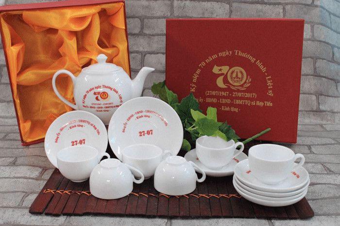 Bộ ấm chén uống trà Bát Tràng cao cấp in logo