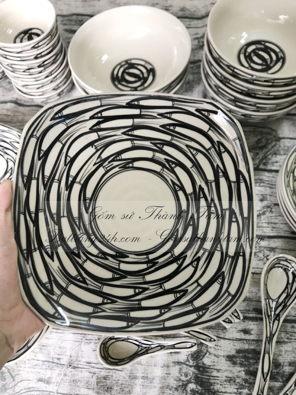Bộ bát đĩa ưn cơm đẹp đựng trong gia đình, bộ bát đĩa vẽ cá chất lượng giá rẻ