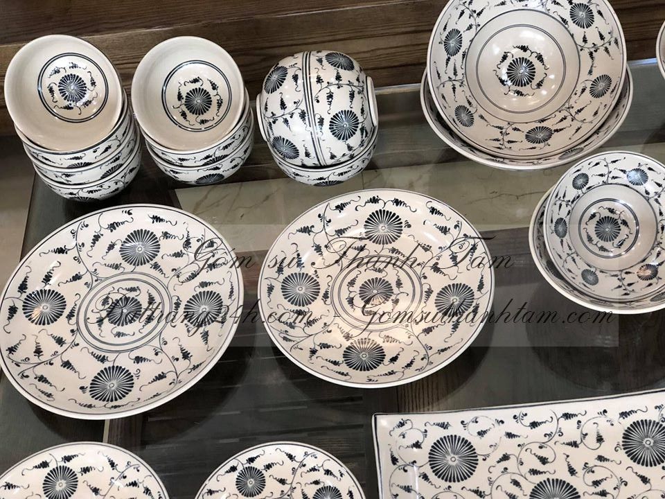 Bộ bát đĩa gốm sứ Bát Tràng đựng cho nhà hàng resort cao cấp, bộ bát đĩa men rạn cổ in ấn logo