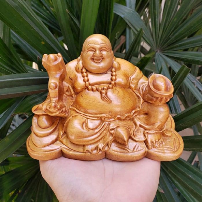 Tượng Phật cười là 1 trong 4 Vật phong thủy 2021 giúp tài lộc đầy nhà