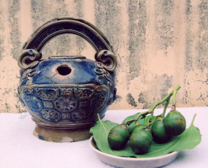 Ông bình vôi là sản phẩm được ông cha ta sử dụng từ xa xưa Ông bình vôi là sản phẩm được ông cha ta sử dụng từ xa xưa