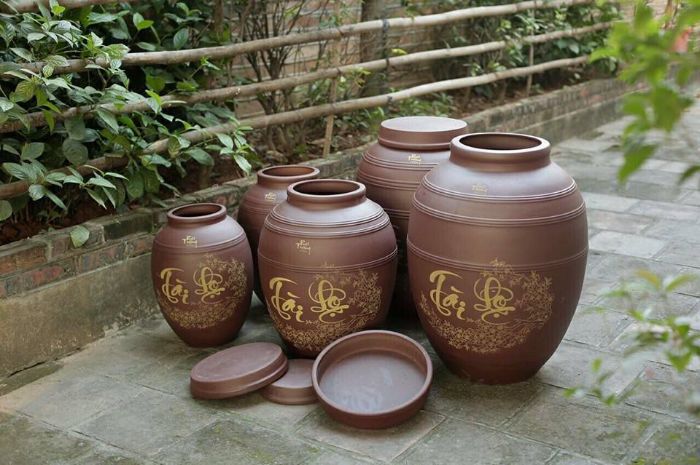 Chum sành giúp tăng độ ngon của rượu Chum sành giúp tăng độ ngon của rượu