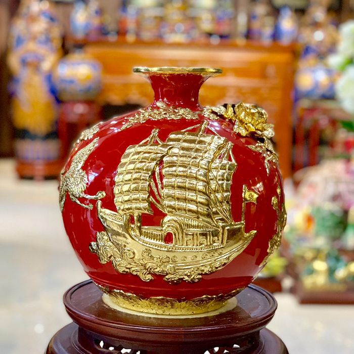 Các vật phẩm phong thủy màu đỏ sẽ mang lại may mắn cho cung Bạch Dương