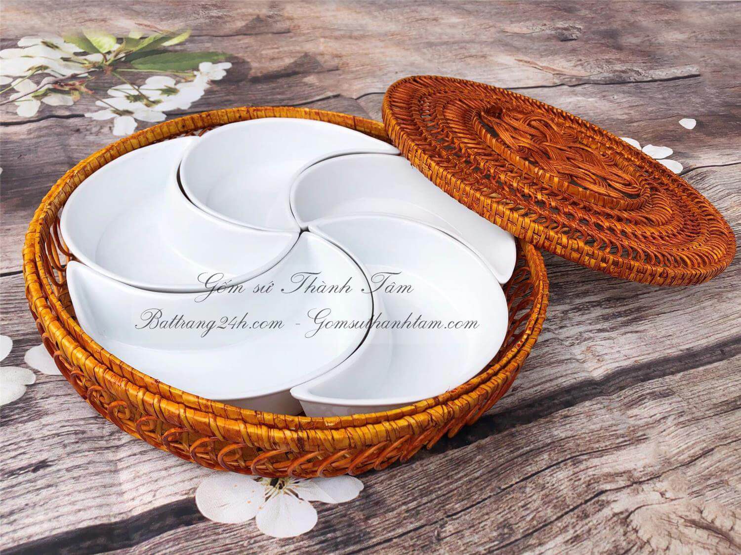 Khay gốm sứ đựng mứt bánh kẹo chia 5 – 6 ngă đẹp giá rẻ màu men trắng, khay gốm sứ in ấn logo chất lượng