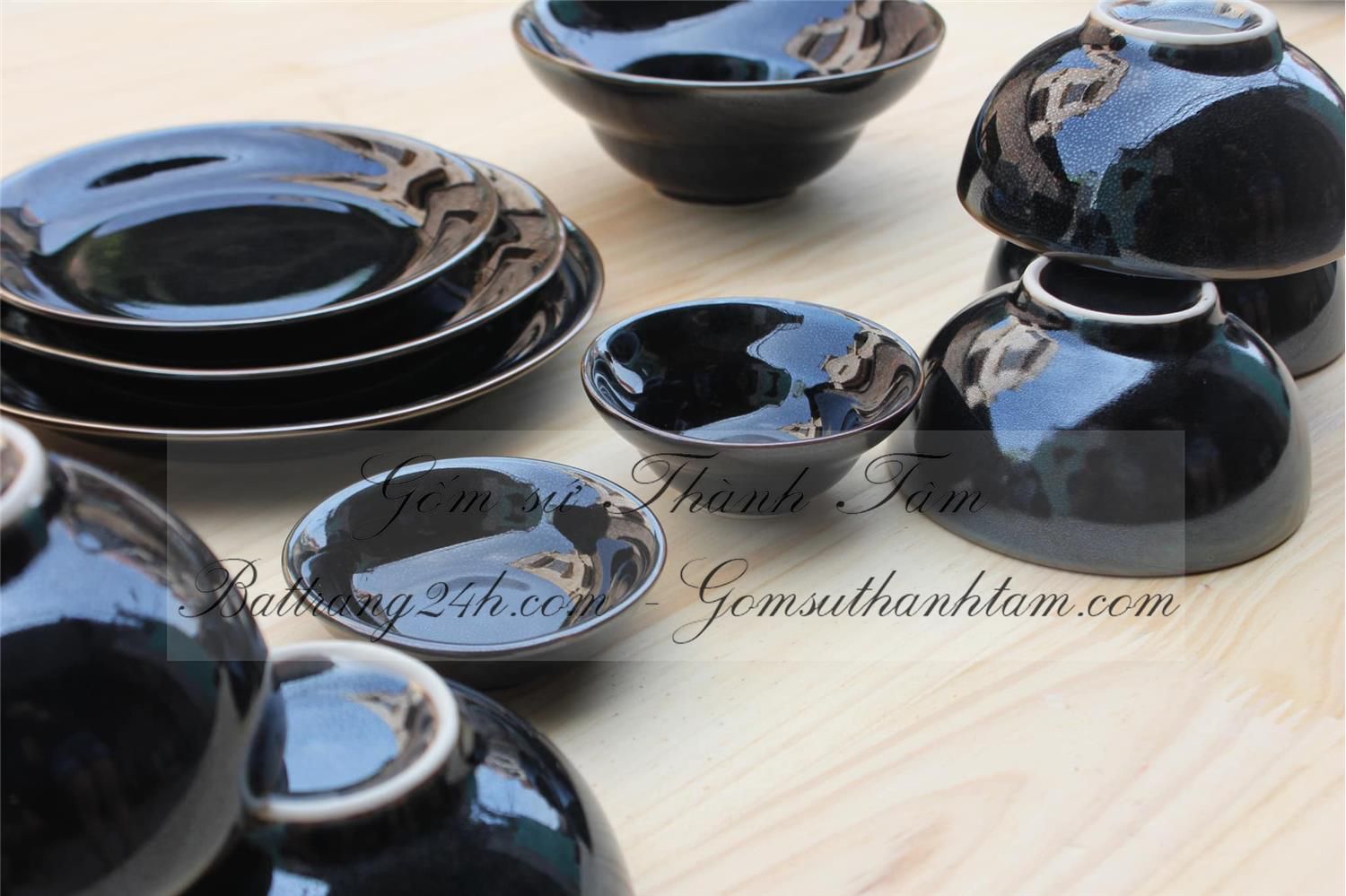 Tổng hợp mẫu bộ bát đĩa gốm sứ Bát Tràng màu men đen bóng cao cấp, bộ bát đĩa đựng trong nhà hàng chất lượng giá rẻ nhất