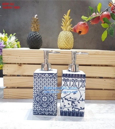 Bình xịt phòng tắm vẽ hoa văn tỉ mỉ, sắc nét gốm Bát Tràng cao cấp