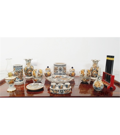 Bộ đồ thờ men rạn gốm Bát Tràng đắp nổi tỉ mỉ, tinh xảo